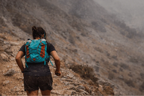 How to Carry All Your Trail Essentials Without Bouncing or Chafing